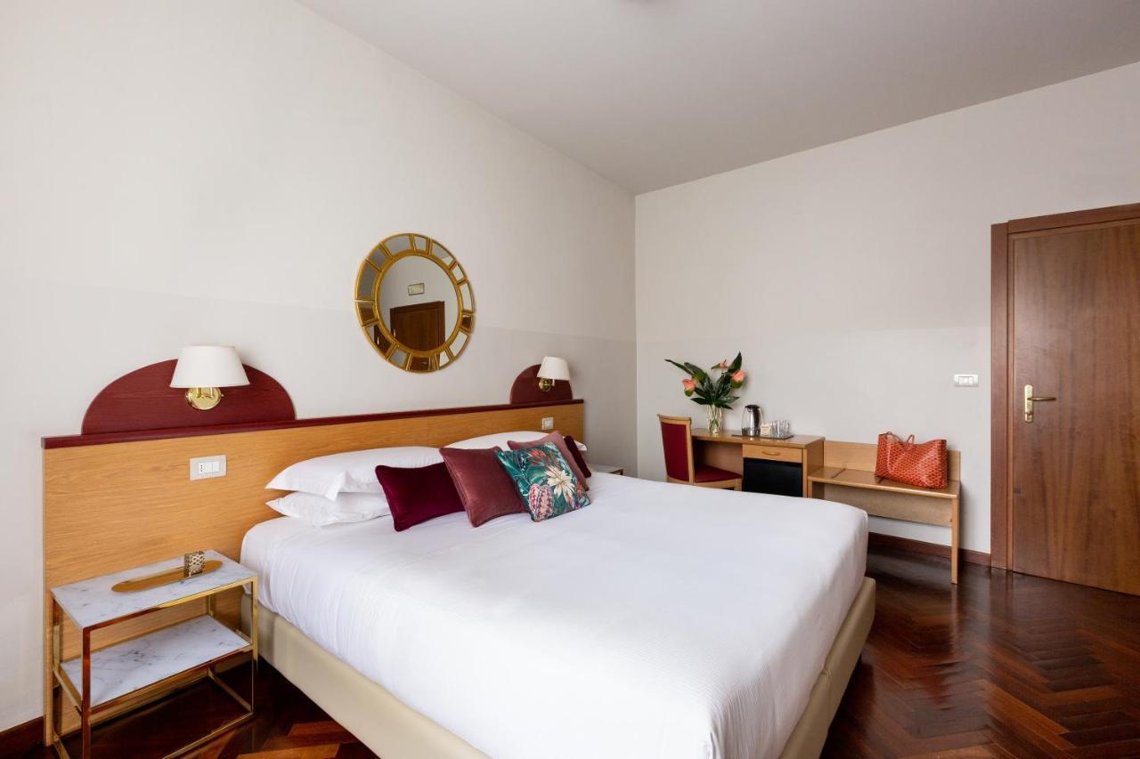 Aramis Deluxe Rooms Флоренция Екстериор снимка