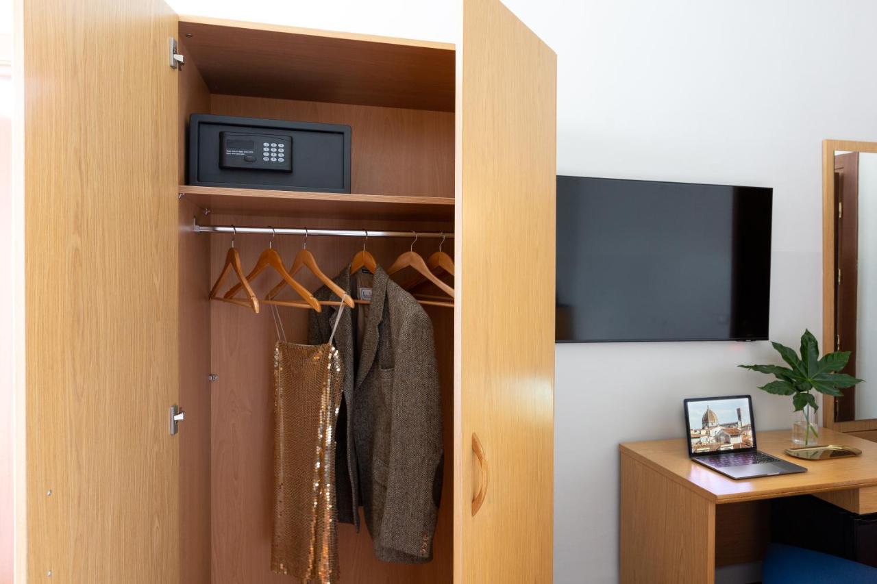 Aramis Deluxe Rooms Флоренция Екстериор снимка