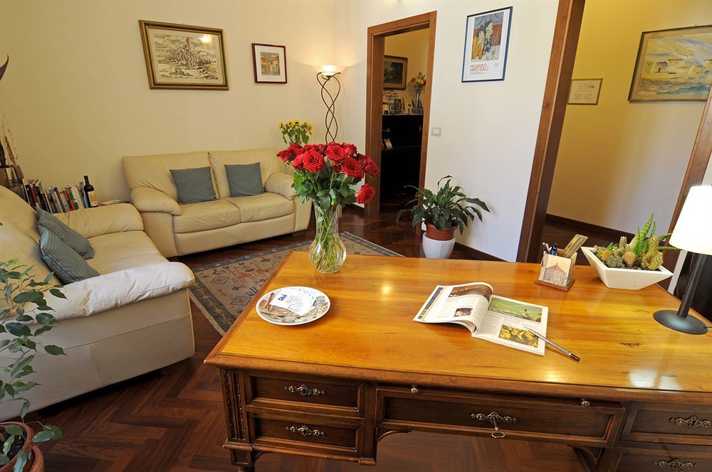 Aramis Deluxe Rooms Флоренция Екстериор снимка