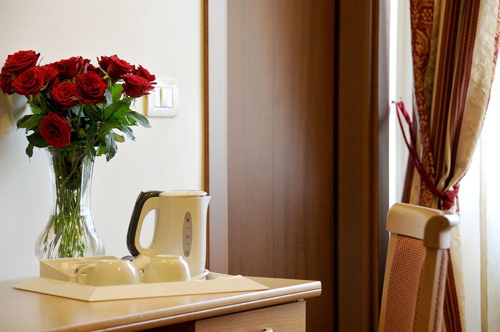 Aramis Deluxe Rooms Флоренция Екстериор снимка